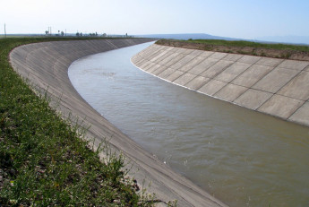 پروژه احداث کانال اصلي انتقال آب دشت عباس   