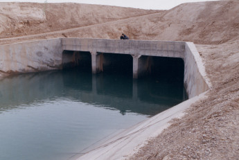 احداث کانال اصلی انتقال آب دشت عباس