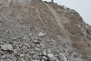  عملیات استخراج ، بارگیری و حمل مواد معدنی کارخانه سیمان فیروزکوه