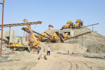 نصب و راه اندازی و بهره برداری  پروژه دو خط سنگ شکن شهر شناص در شمال کشور عمان